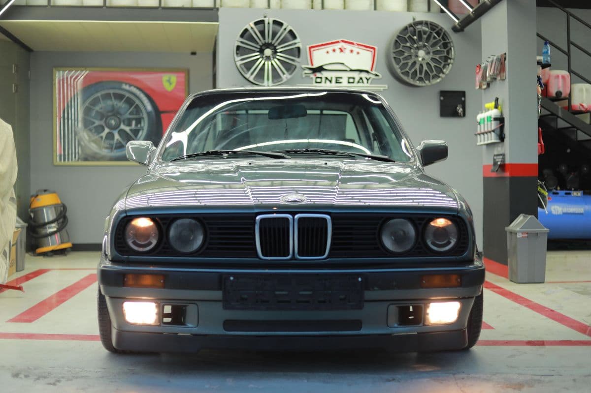 BMW E30