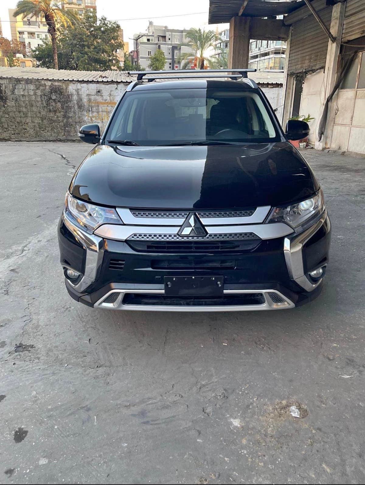 Mitsubishi Outlander SE