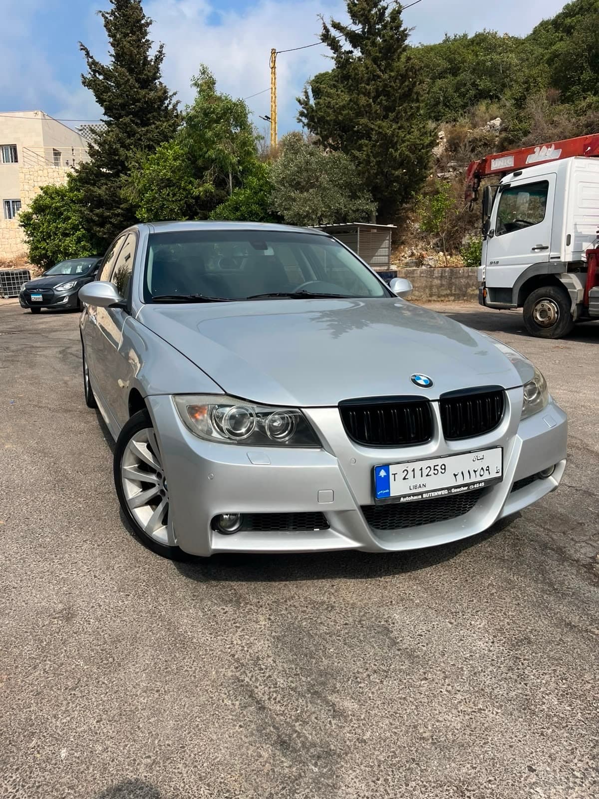 BMW 320i