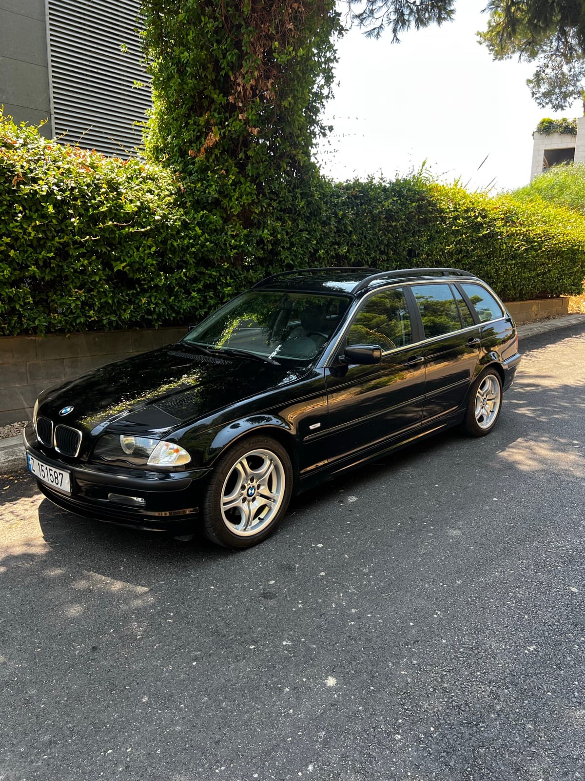 BMW 328i