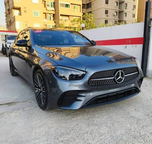 Mercedes-Benz E300 2022 look