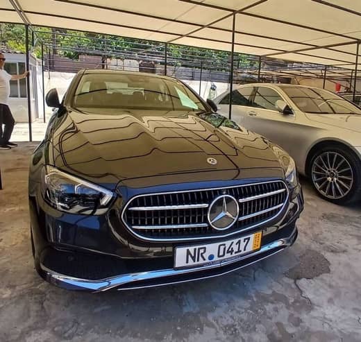 Mercedes-Benz E 200