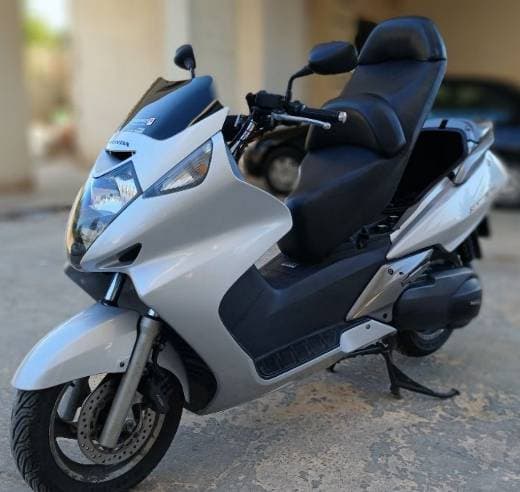 Honda Silver Wing 600cc