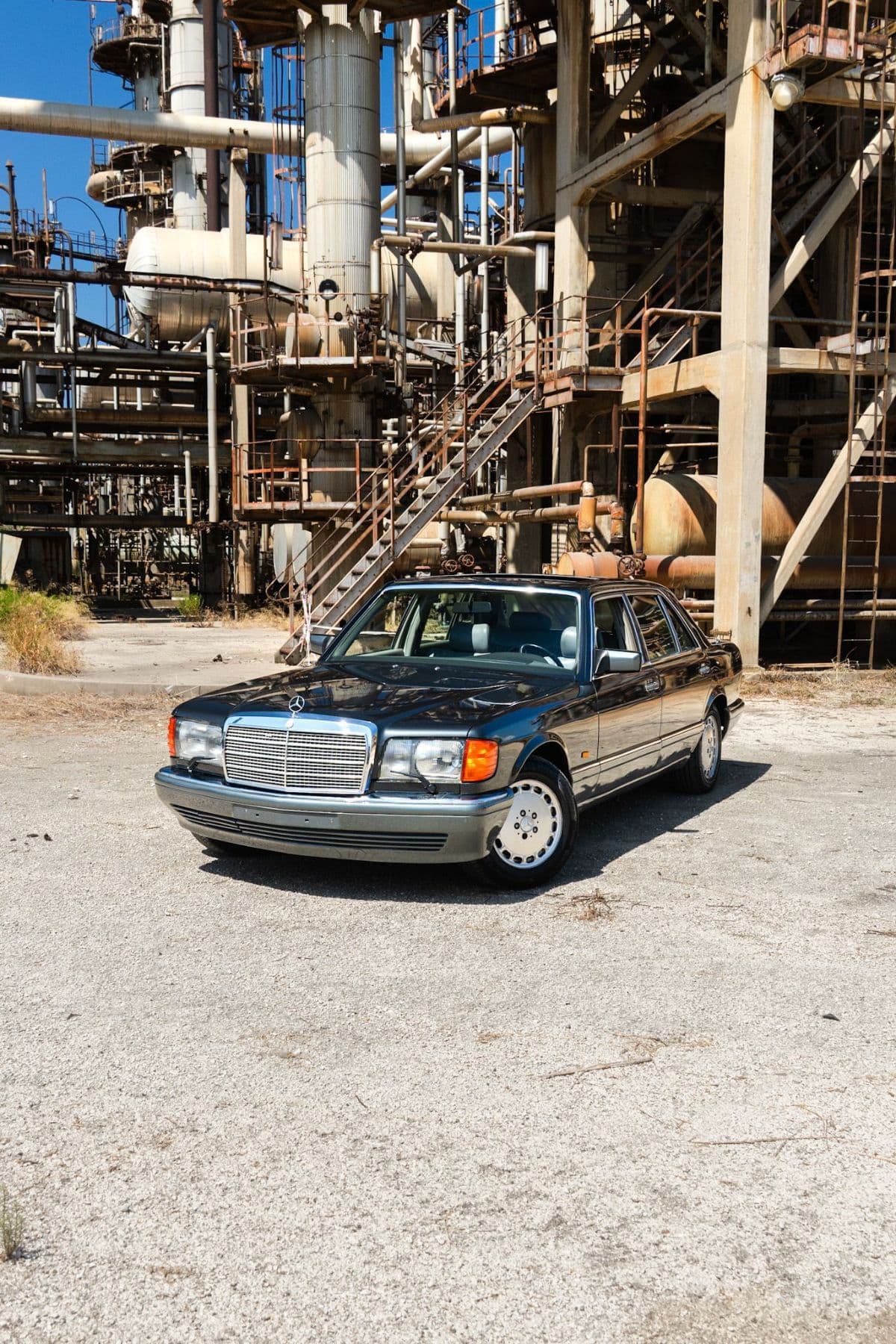 Mercedes-Benz 560 SEL