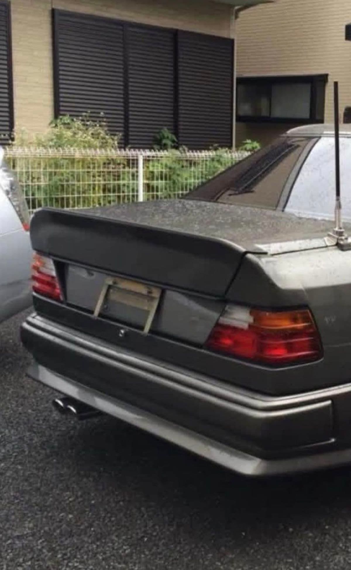 Mercedes W124 ducktail