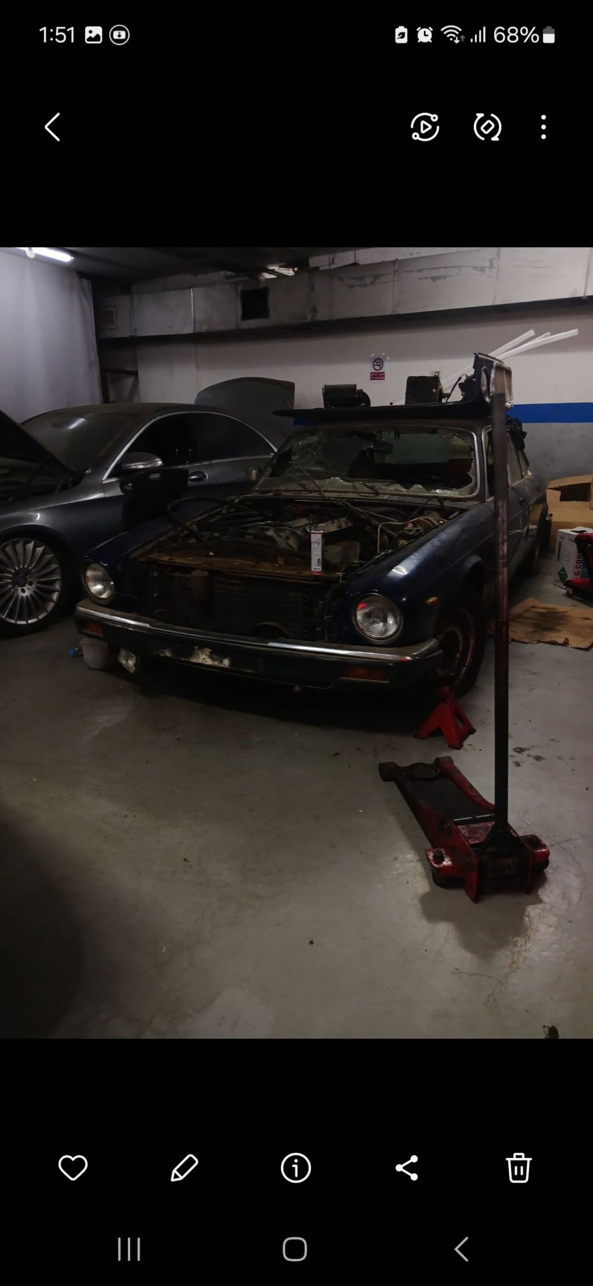 Jaguar XJ6