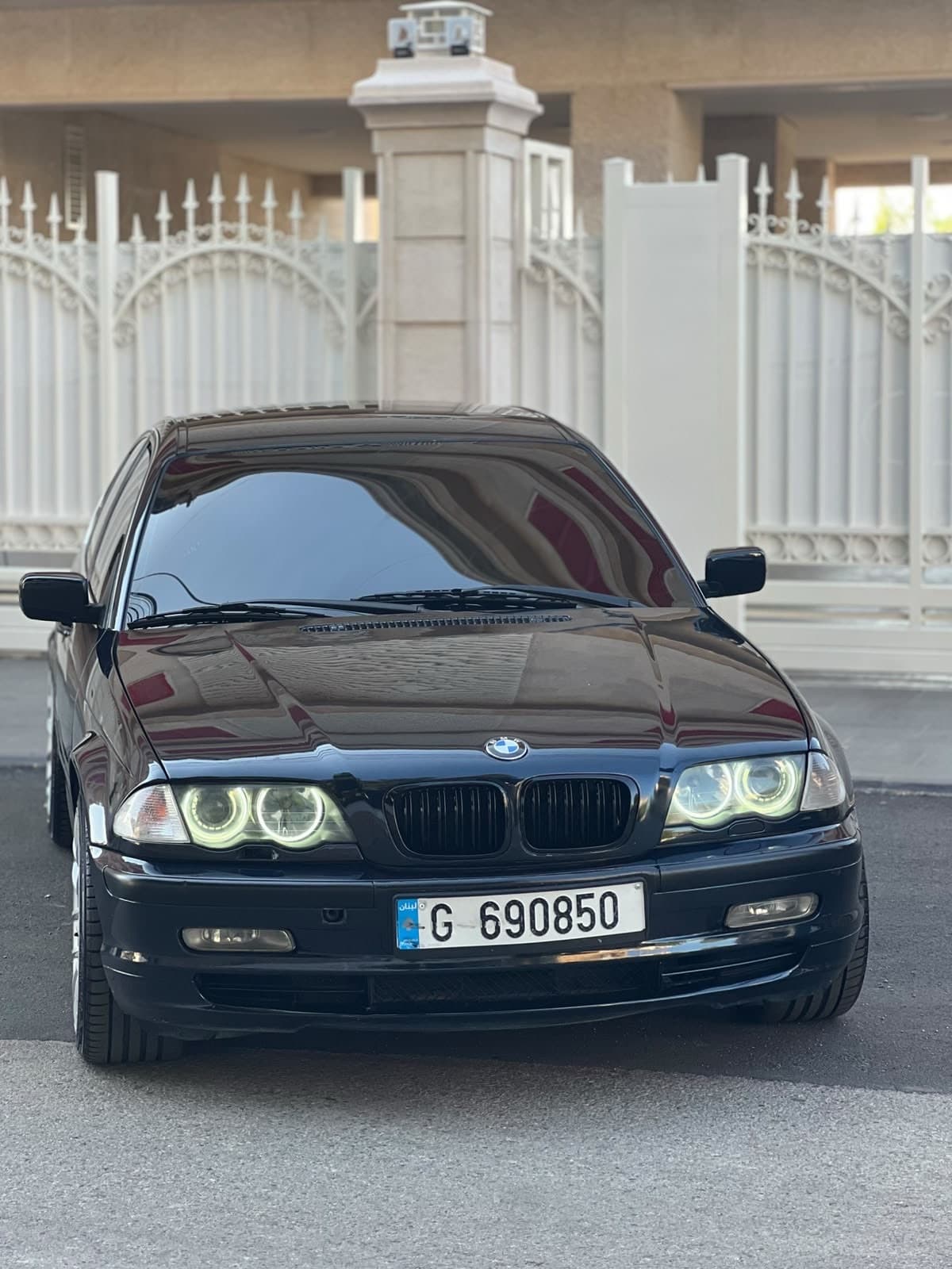 BMW 330i