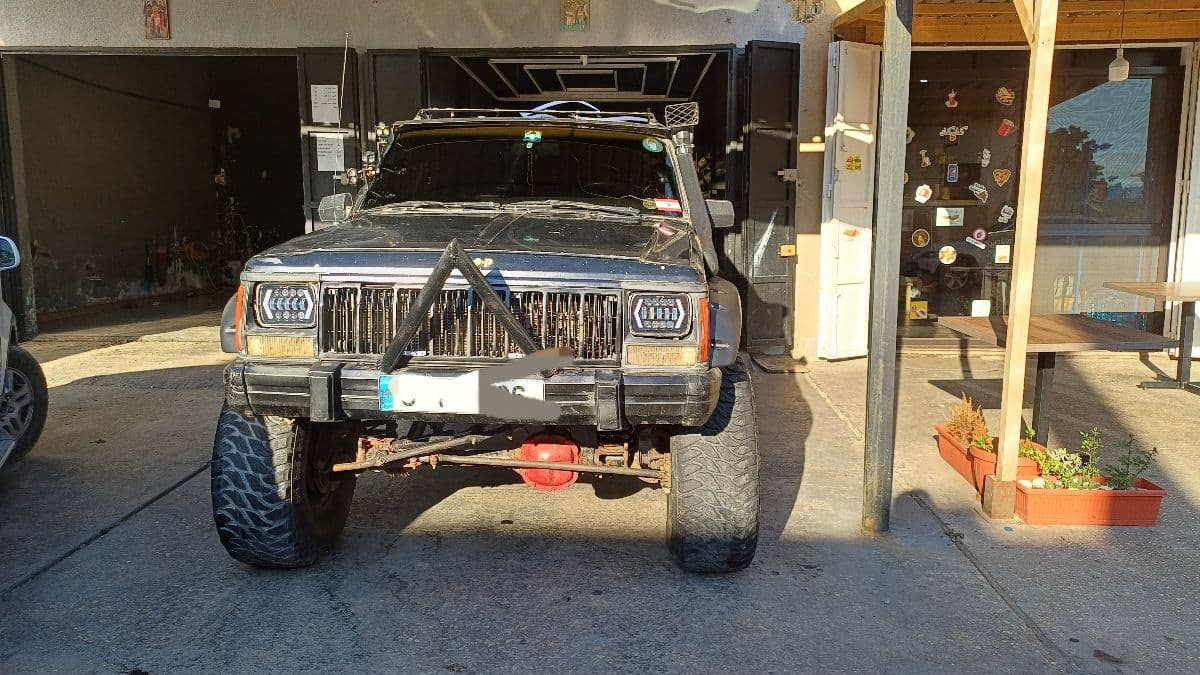 Jeep Cherokee