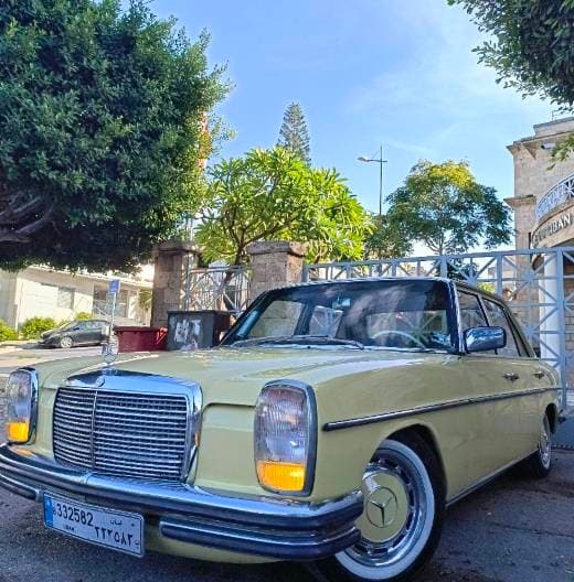 Mercedes-Benz 280E