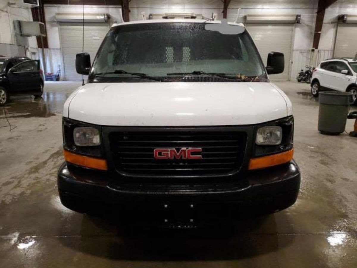 GMC Savana