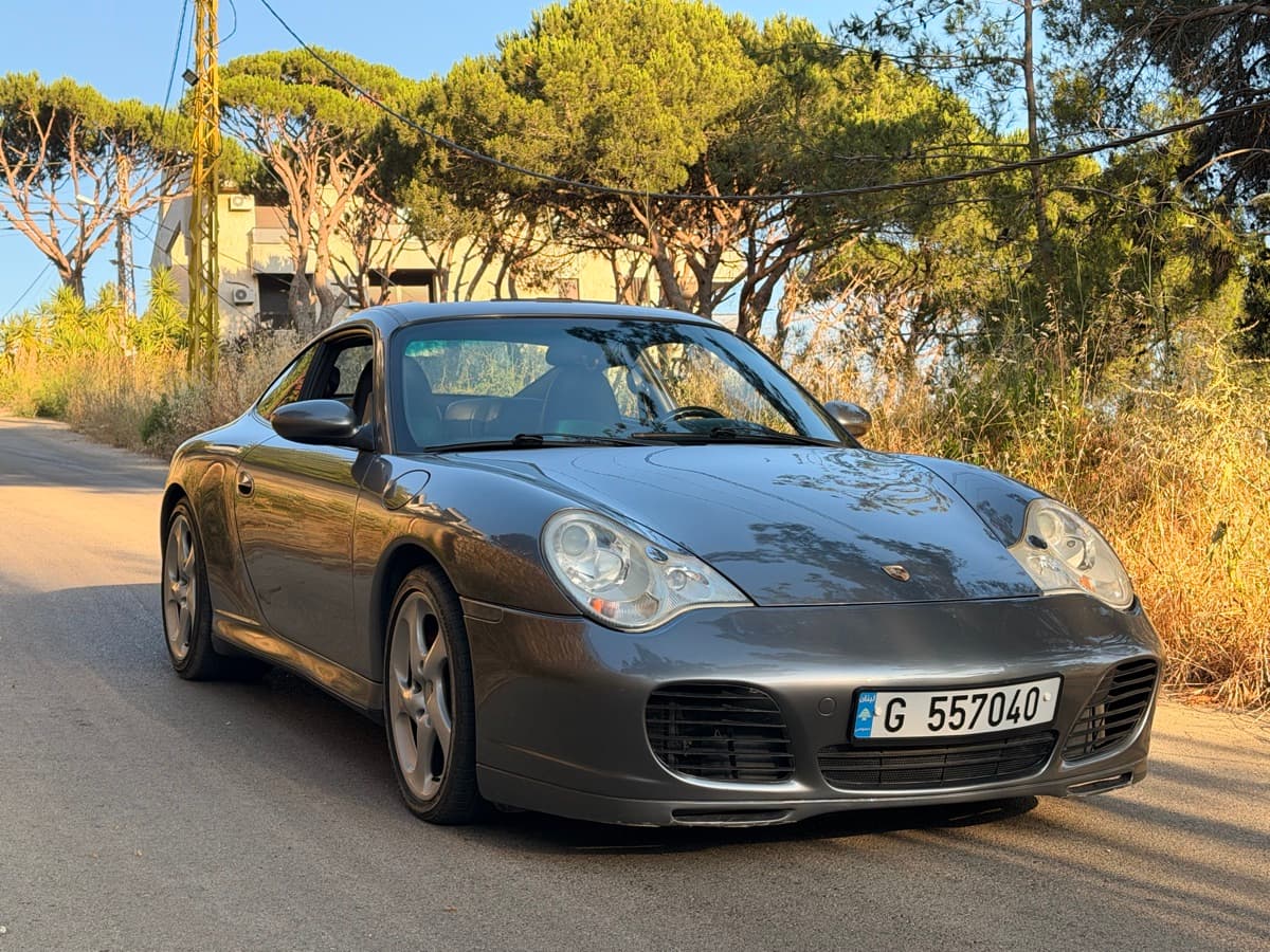 Porsche 911 Carrera 4S (996)