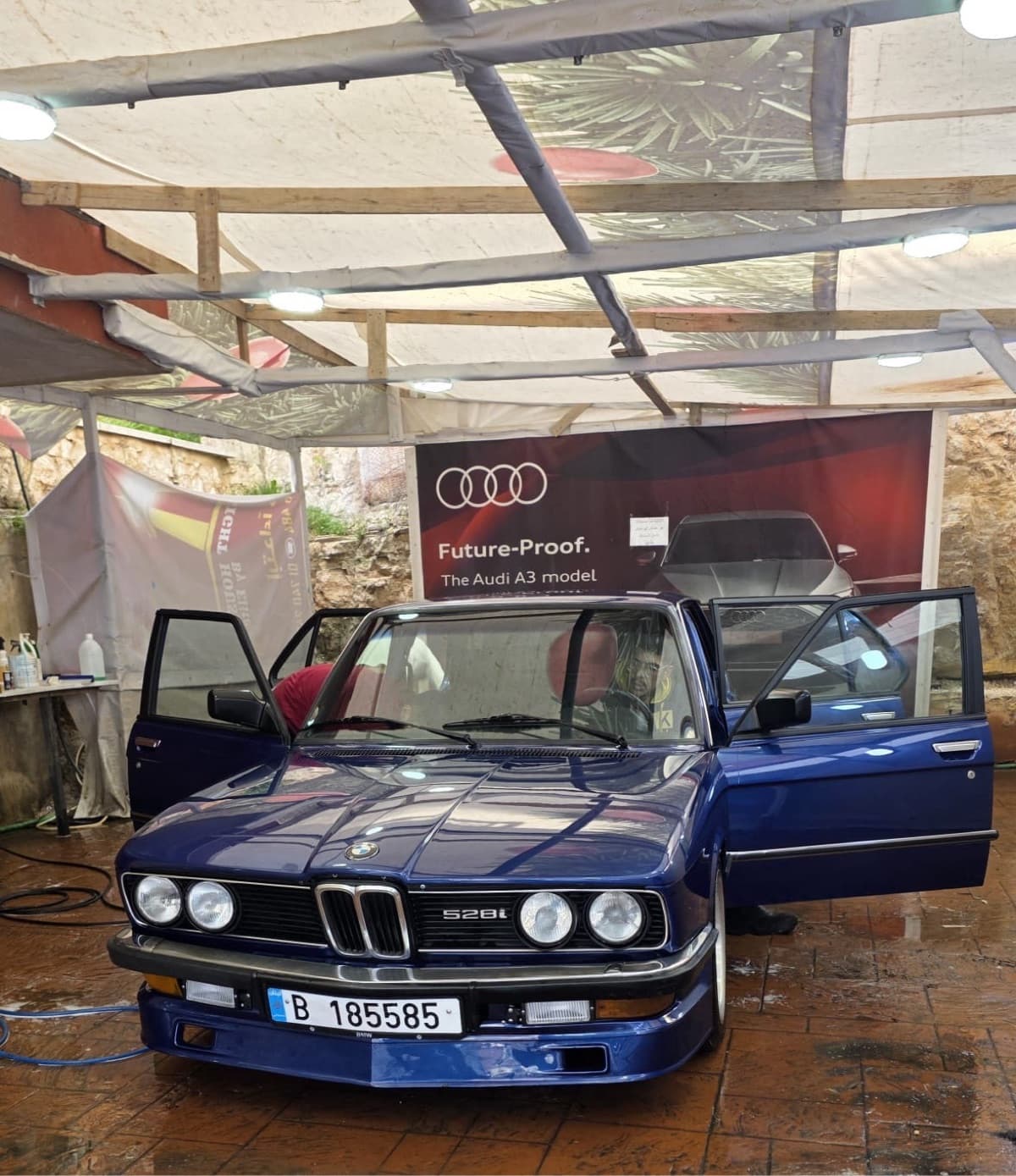 BMW 528i