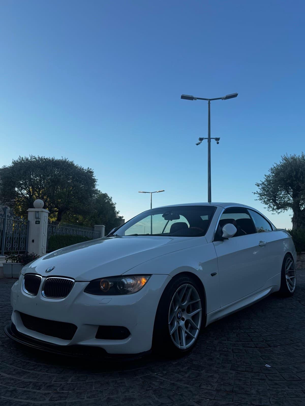 BMW 328i