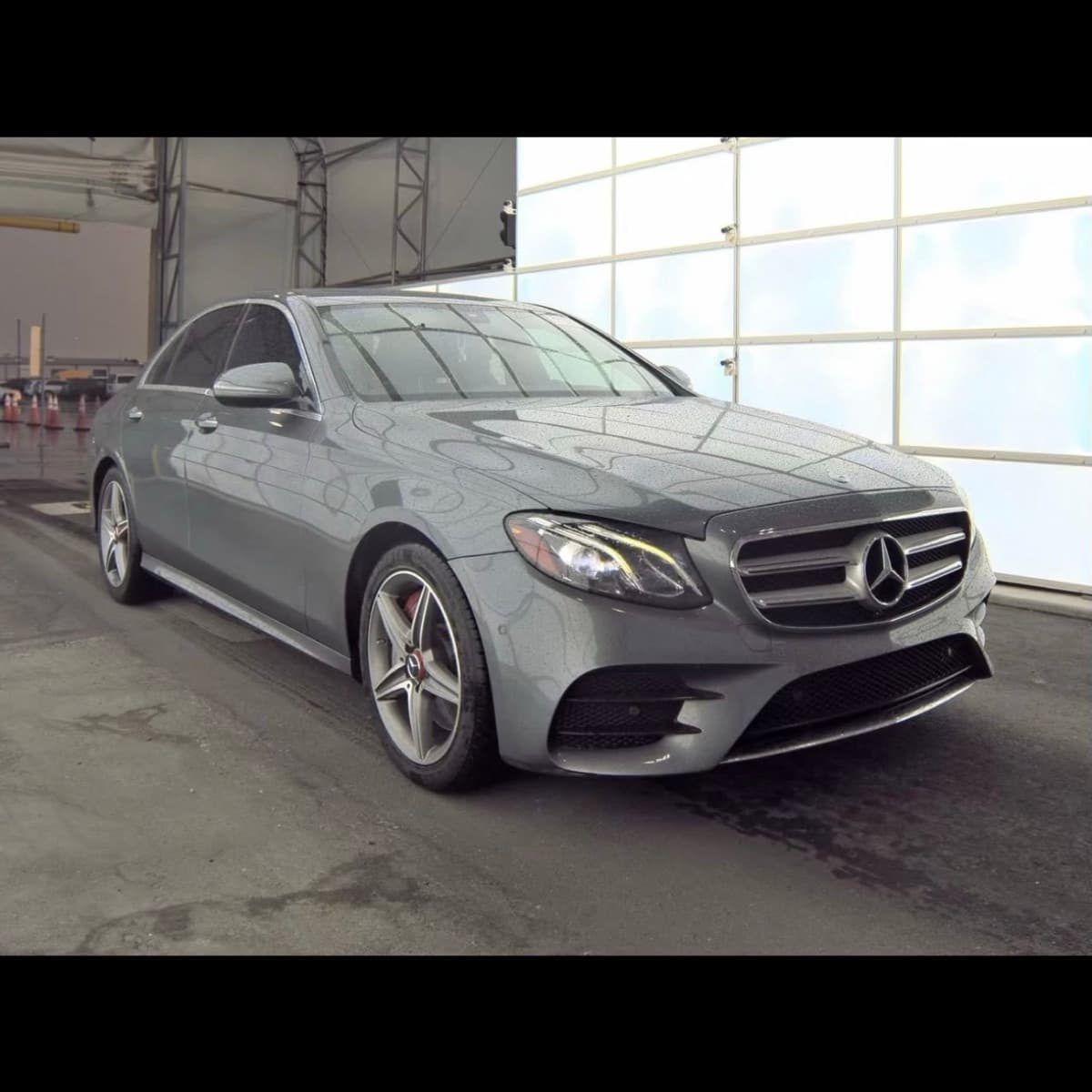 Mercedes-Benz E300 4Matic