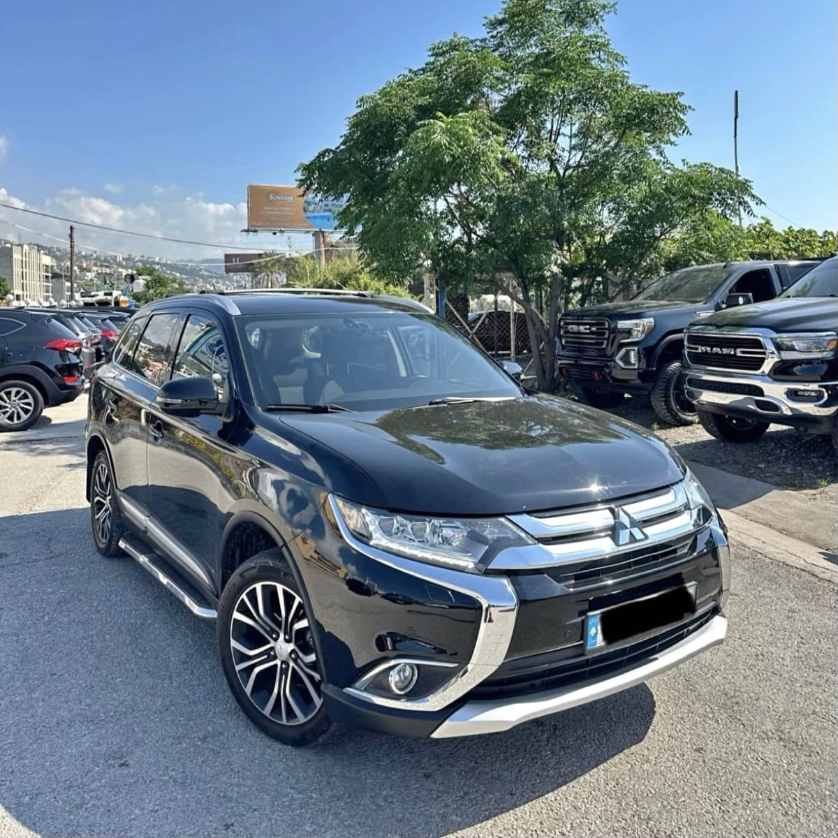 Mitsubishi Outlander