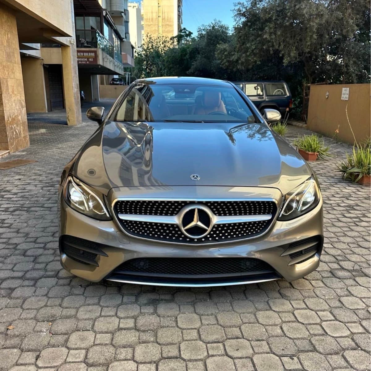Mercedes-Benz E-400