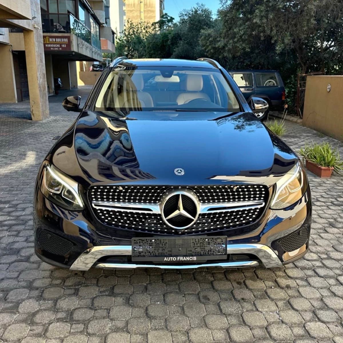 Mercedes-Benz GLC-300