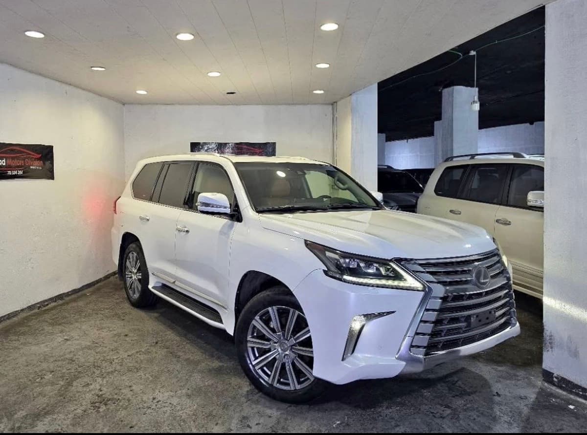 Lexus LX
