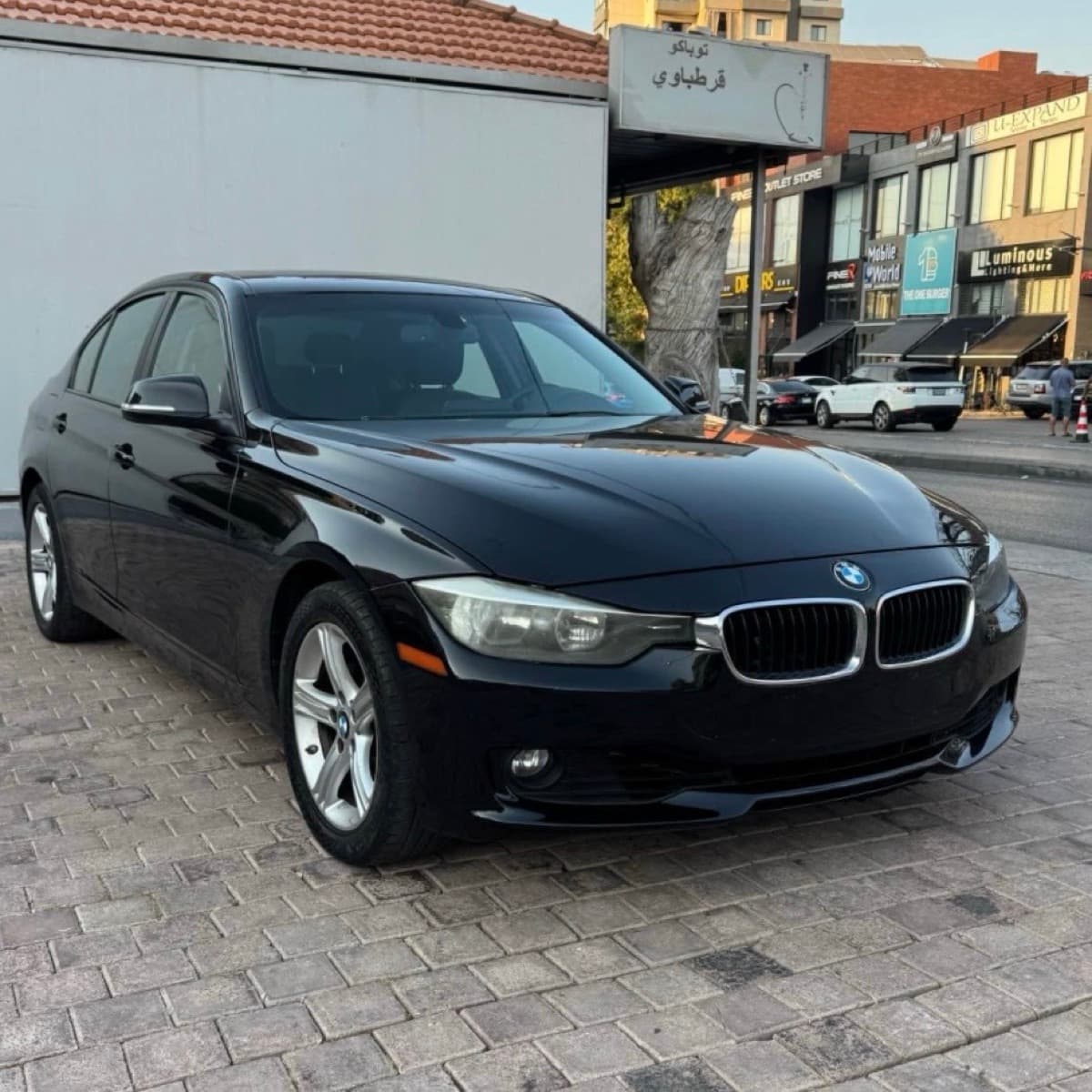 BMW 328i
