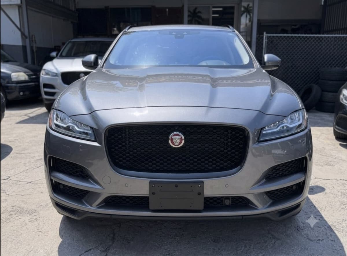 Jaguar F-PACE