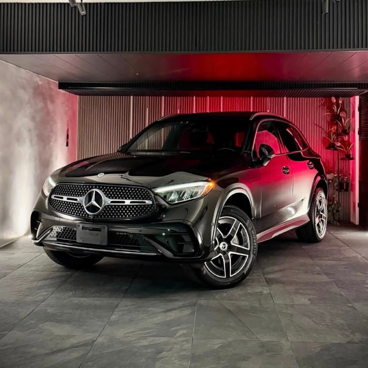 2023 Mercedes-Benz GLC 300