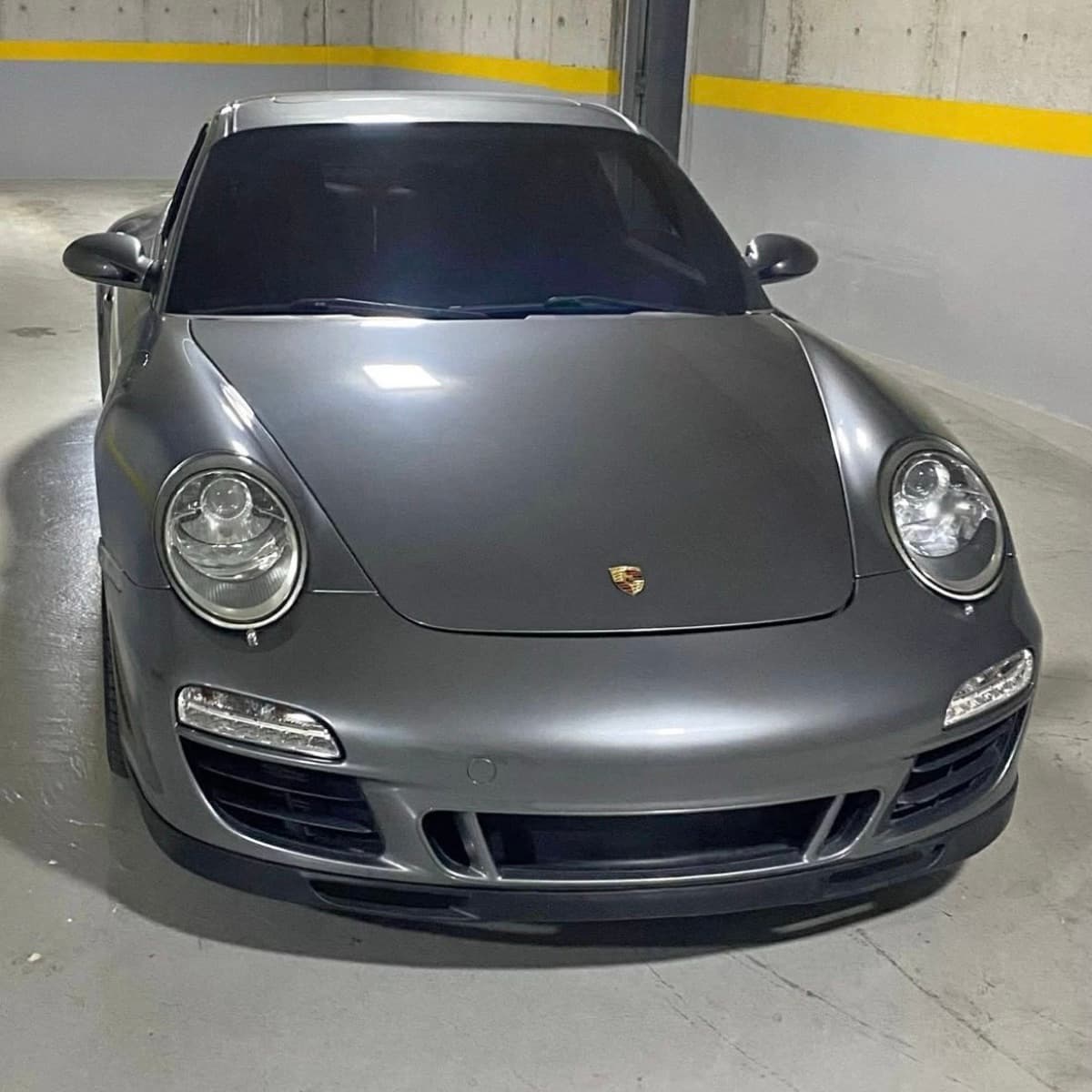 2010 Porsche Carrera