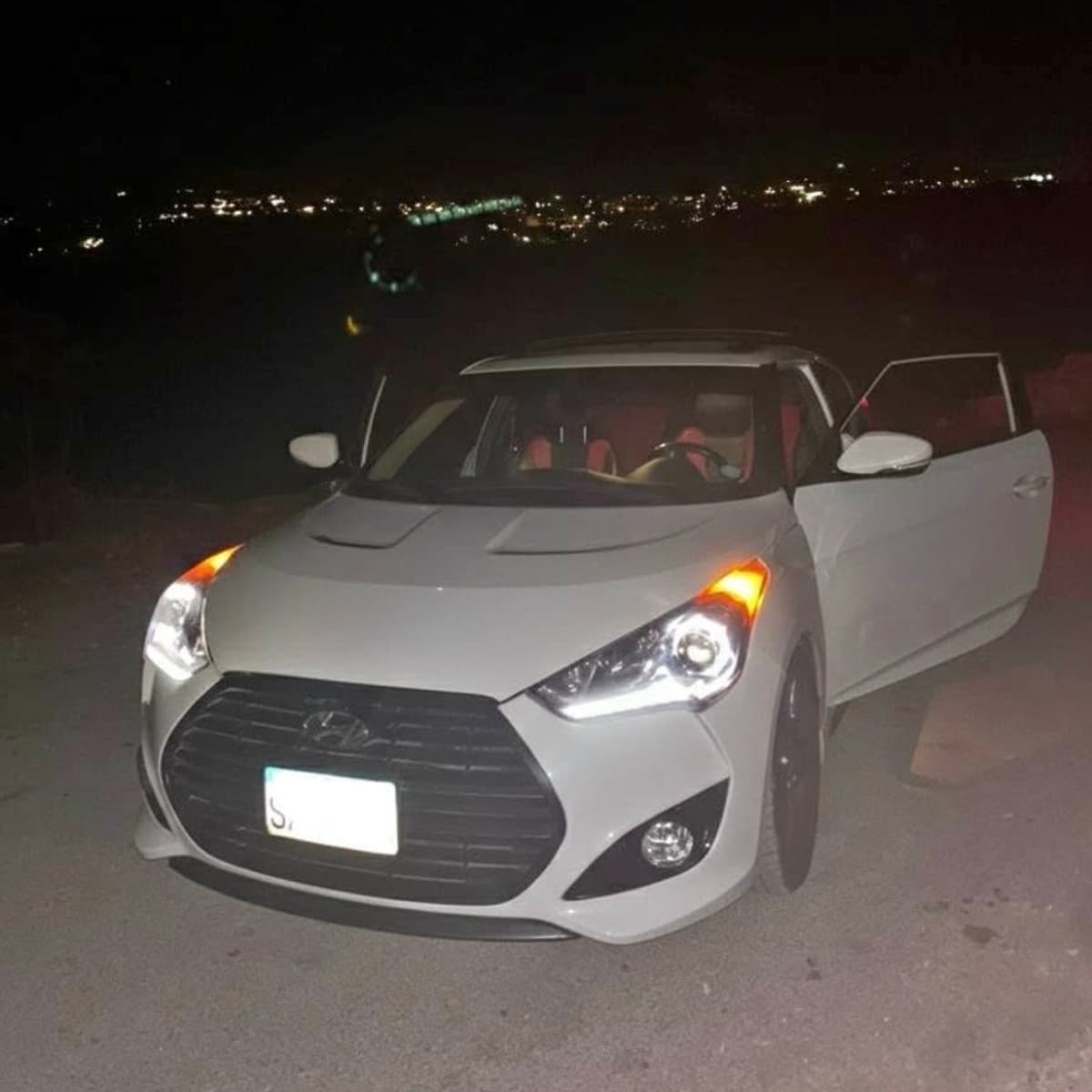 Hyundai Veloster