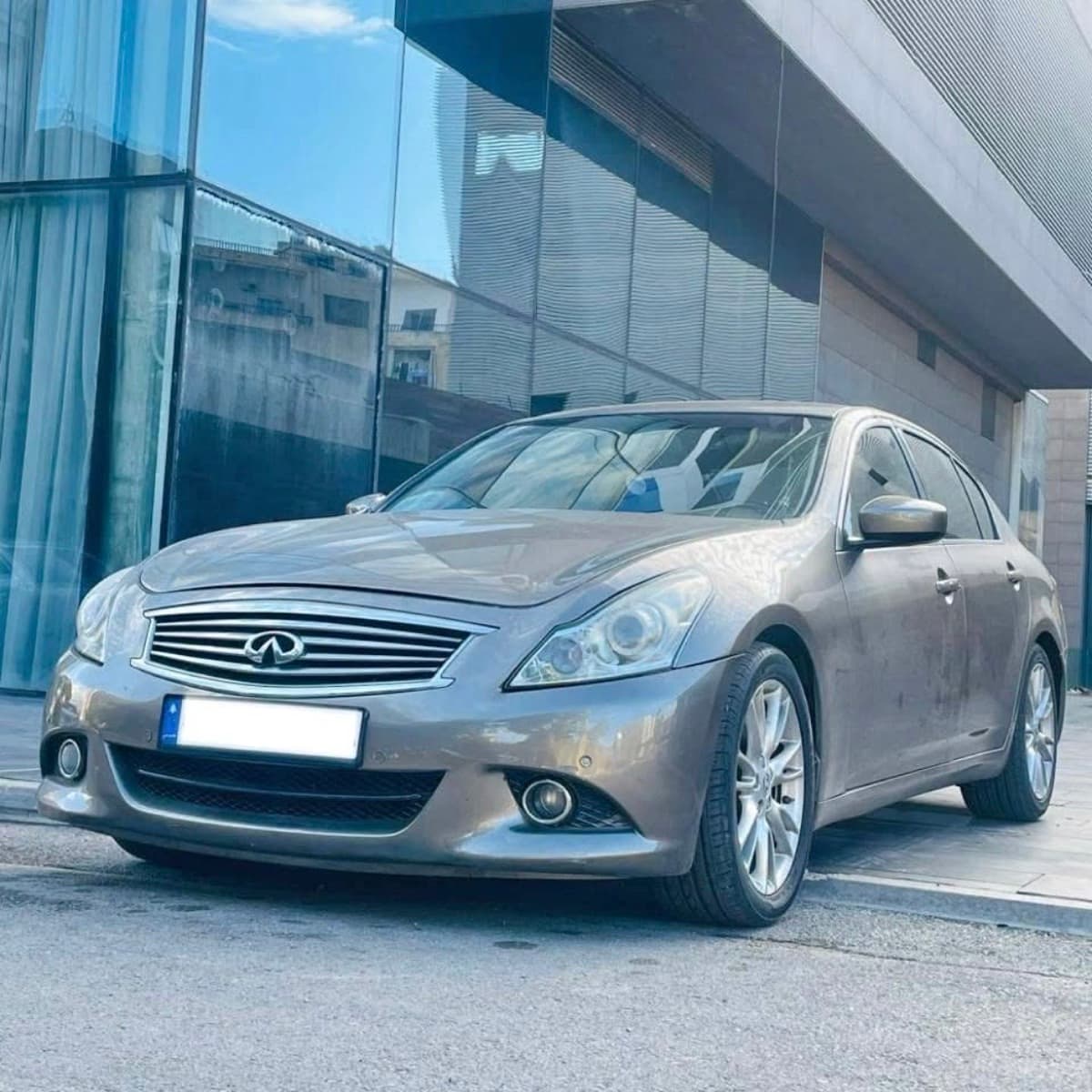 Infiniti G37