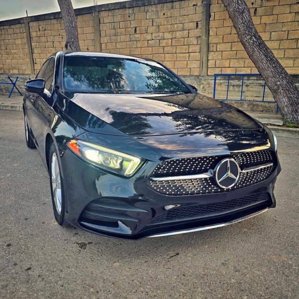 Mercedes-Benz A 220