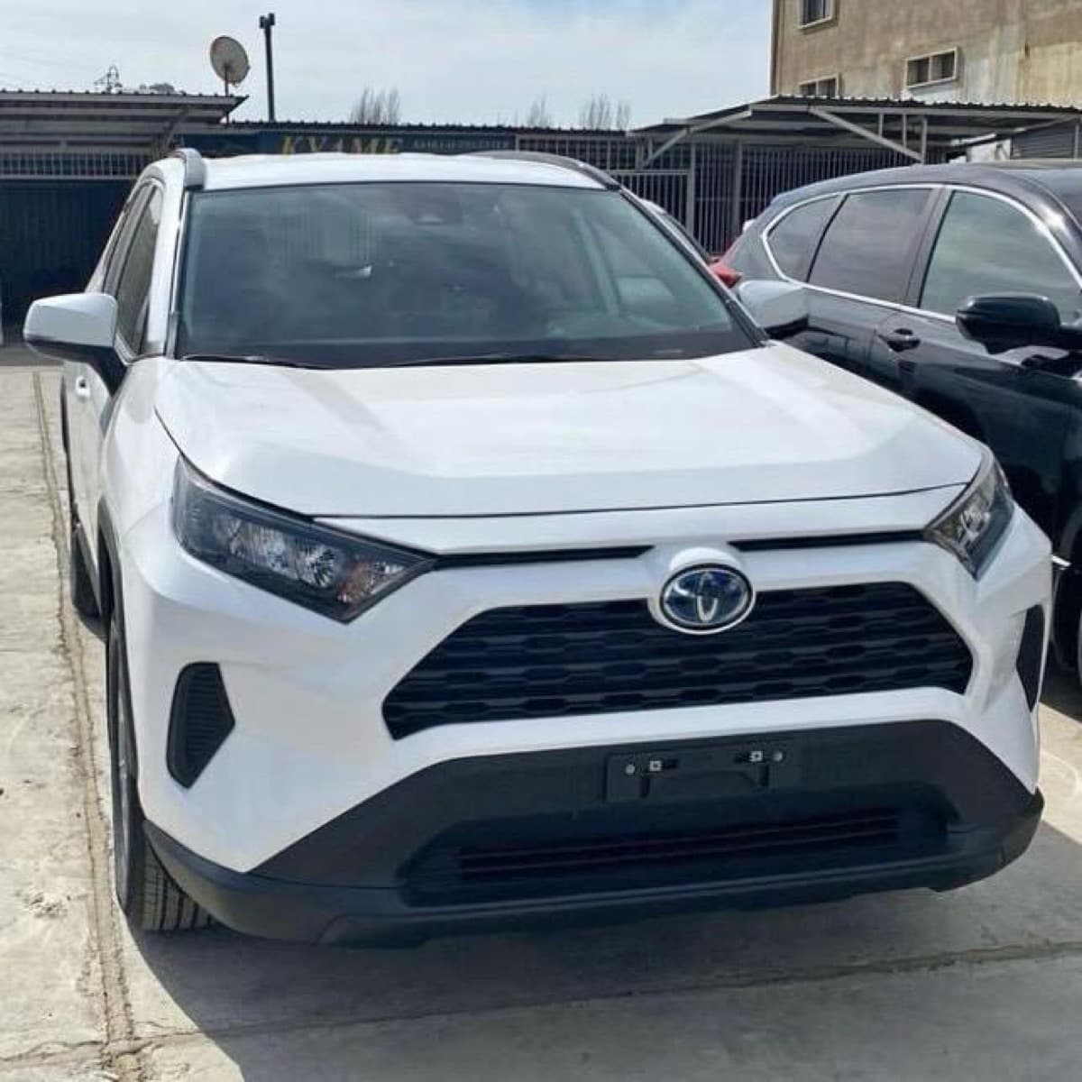 Toyota RAV4 Hybrid LE