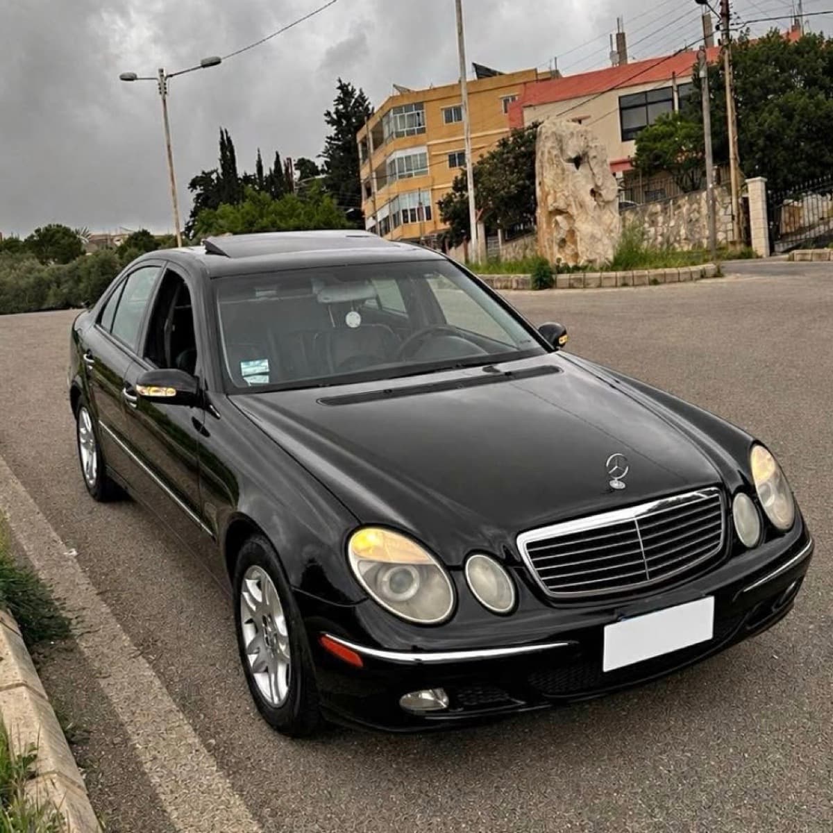 Mercedes-Benz E 320
