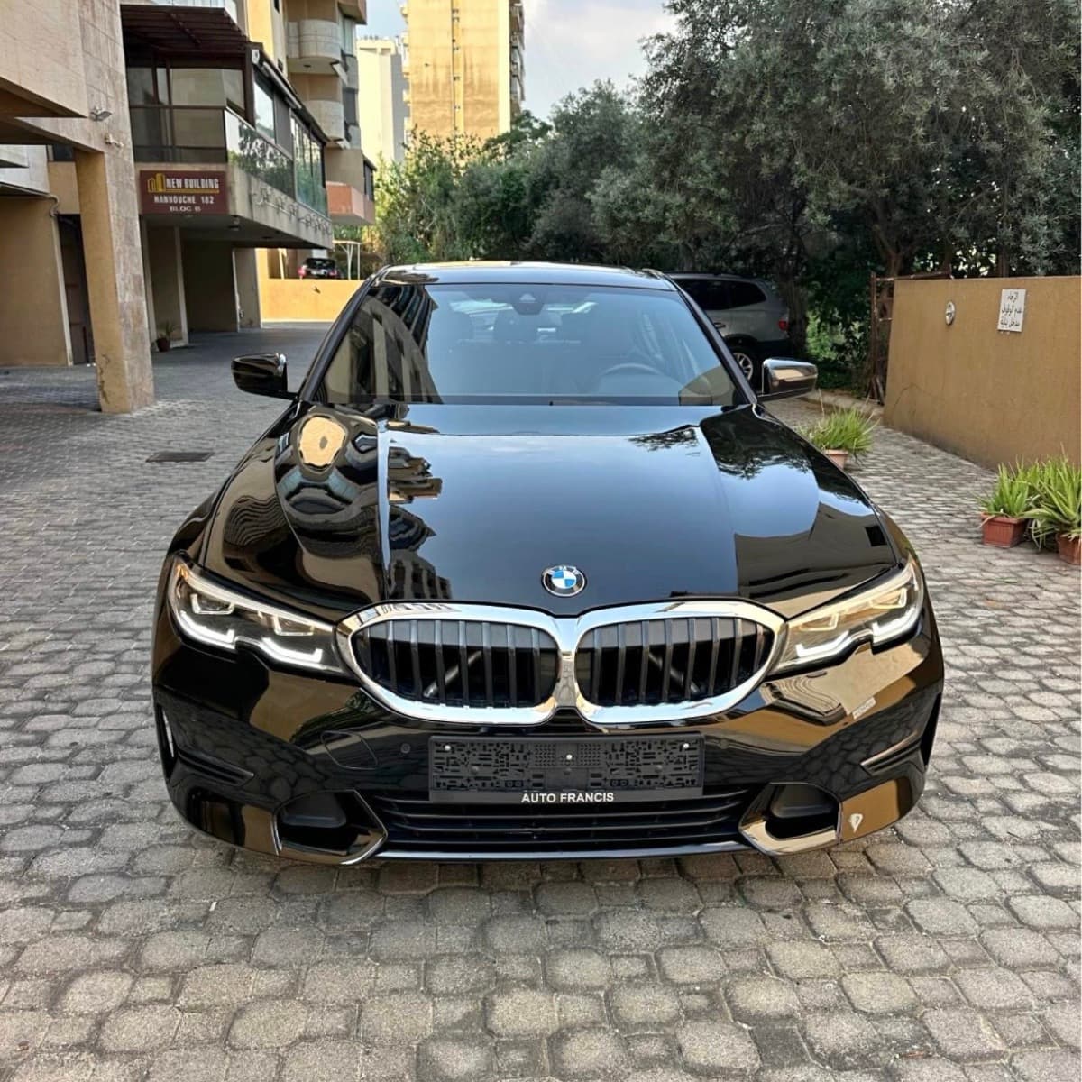 BMW 330i