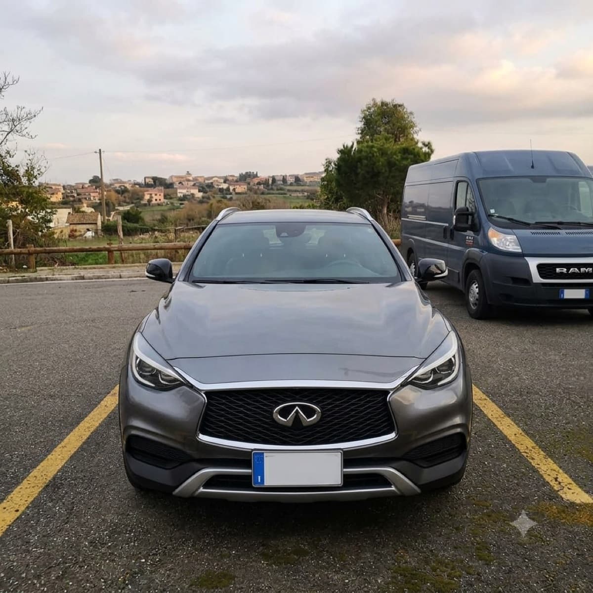 Infiniti Q30