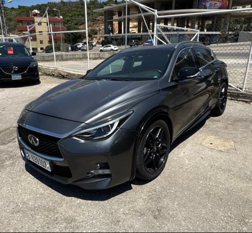 Infiniti QX30