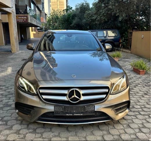 Mercedes-Benz E-300