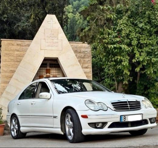 Mercedes-Benz C 230