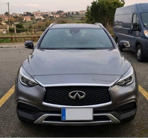 Infiniti Q30