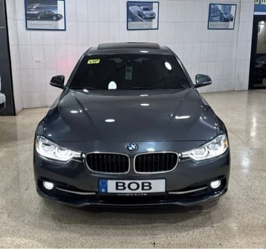 BMW 330e