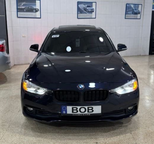 BMW 320i