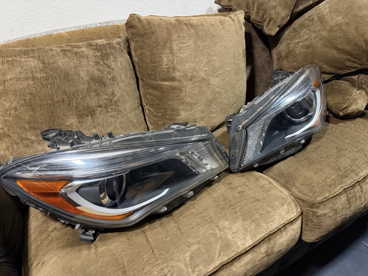 2014-2016 Mercedes W117 CLA 250 Class Right & Left Xenon w/LED Headlight OEM