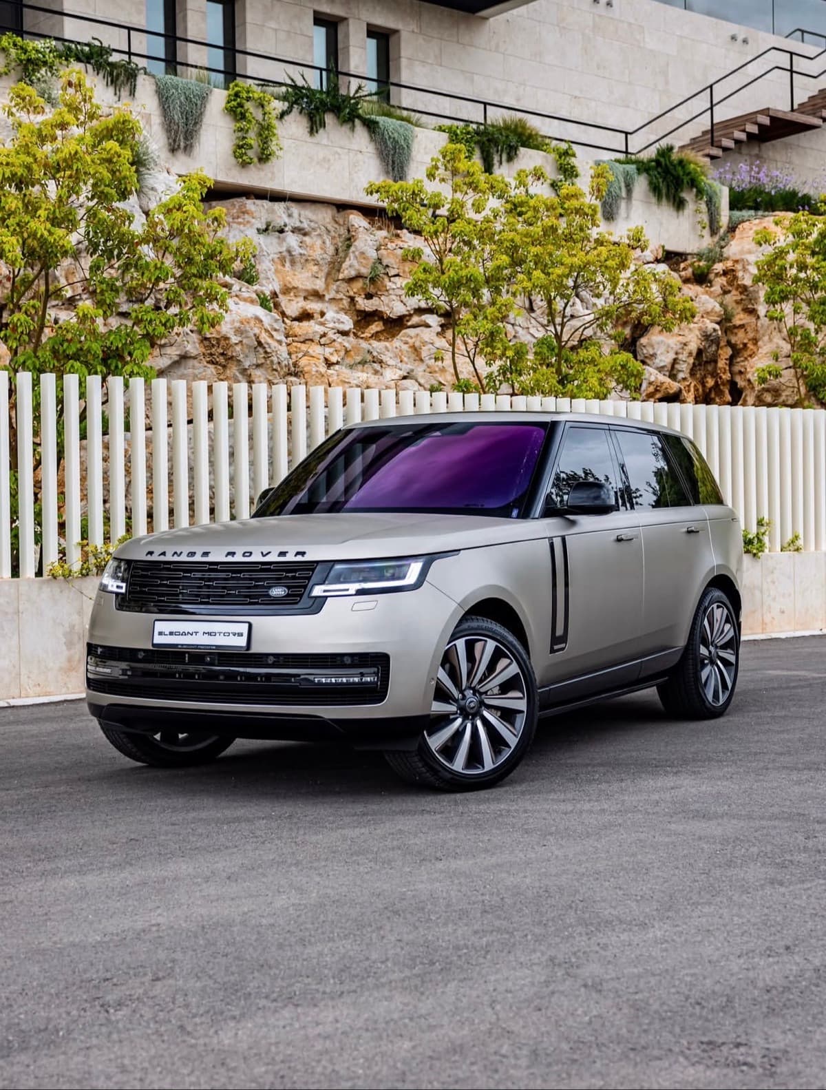 2022 Range Rover Vogue P530