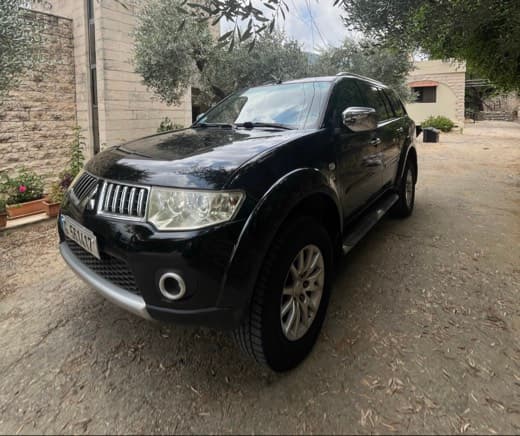 Mitsubishi Pajero Sport Full Option