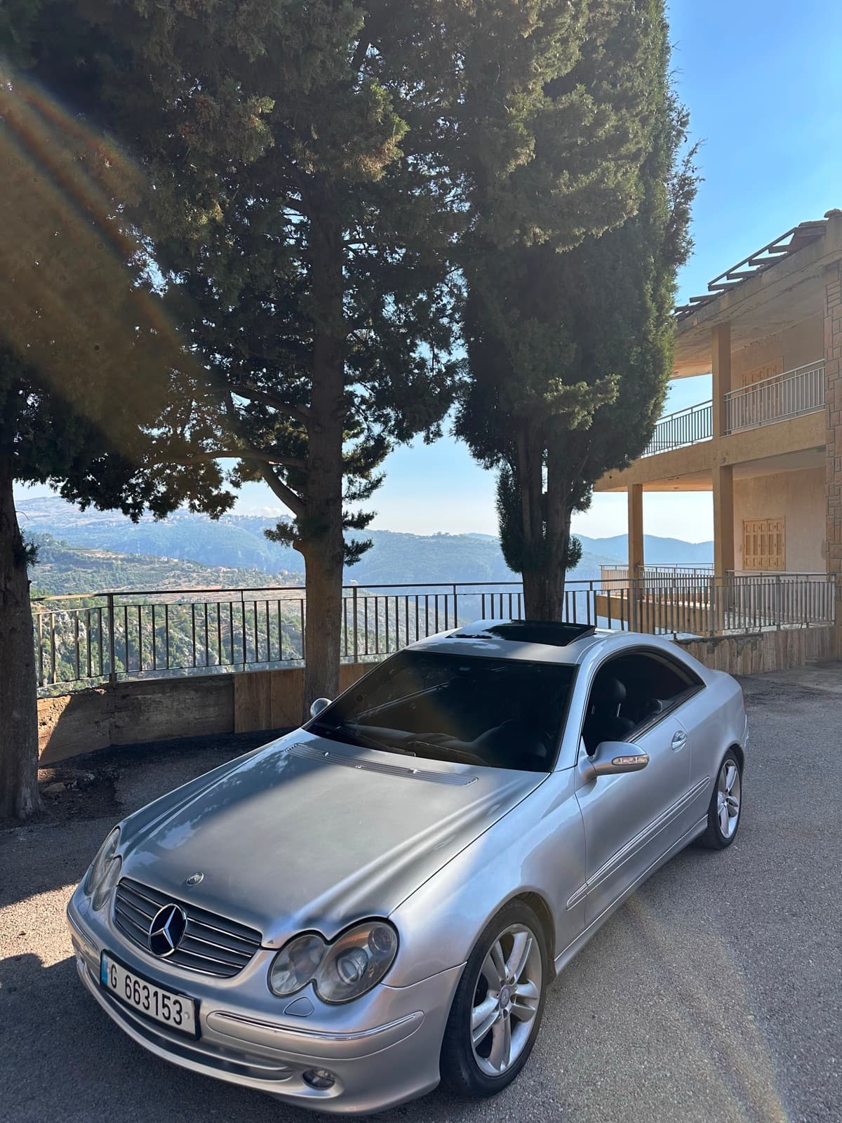 Mercedes-Benz CLK320