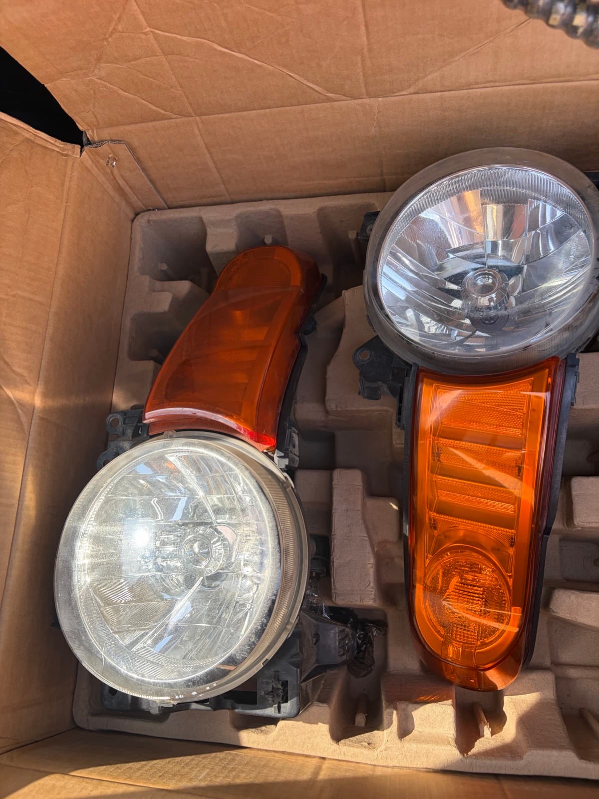 Toyota FJ Cruiser original front headlights + indicators + rear tail lights
