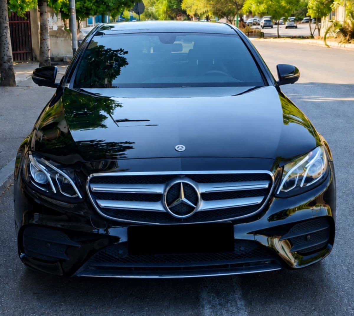 Mercedes-Benz E300 4MATIC