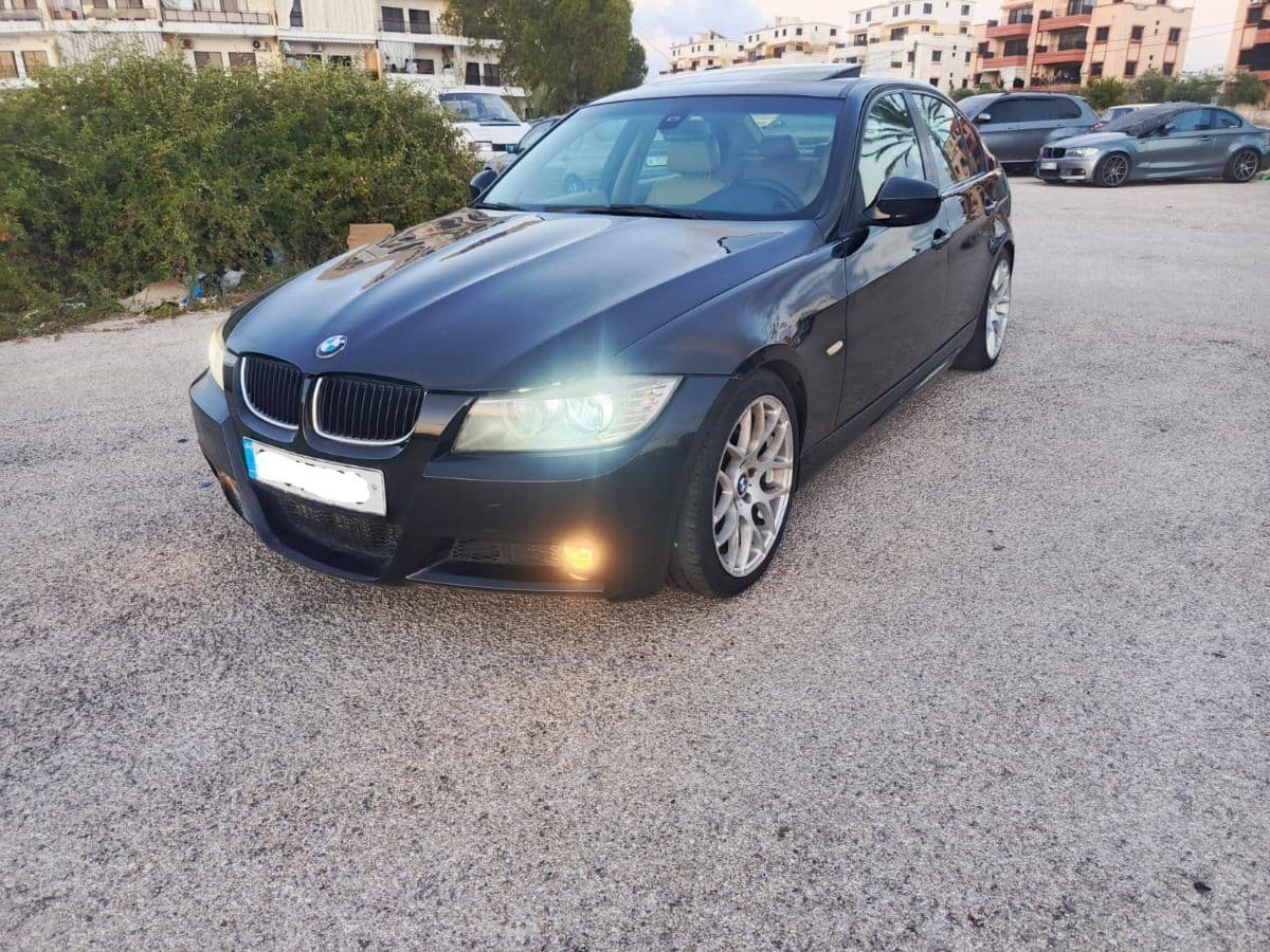 BMW 328i