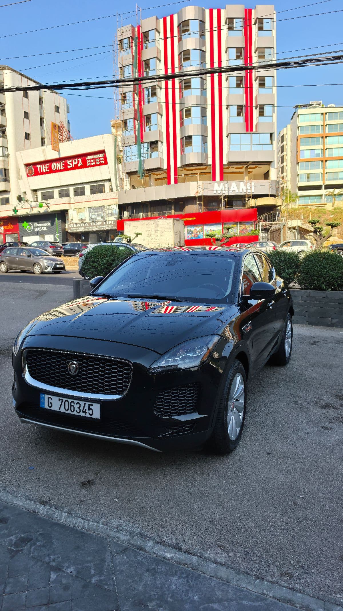 Jaguar E-Pace P250