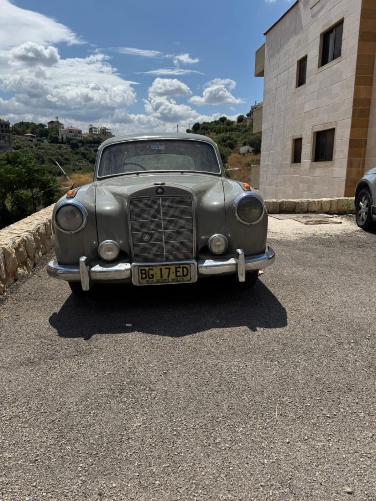Mercedes-Benz 220S