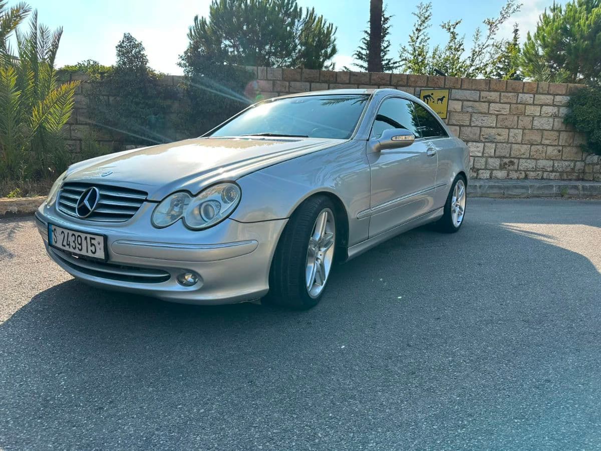 Mercedes-Benz CLK320