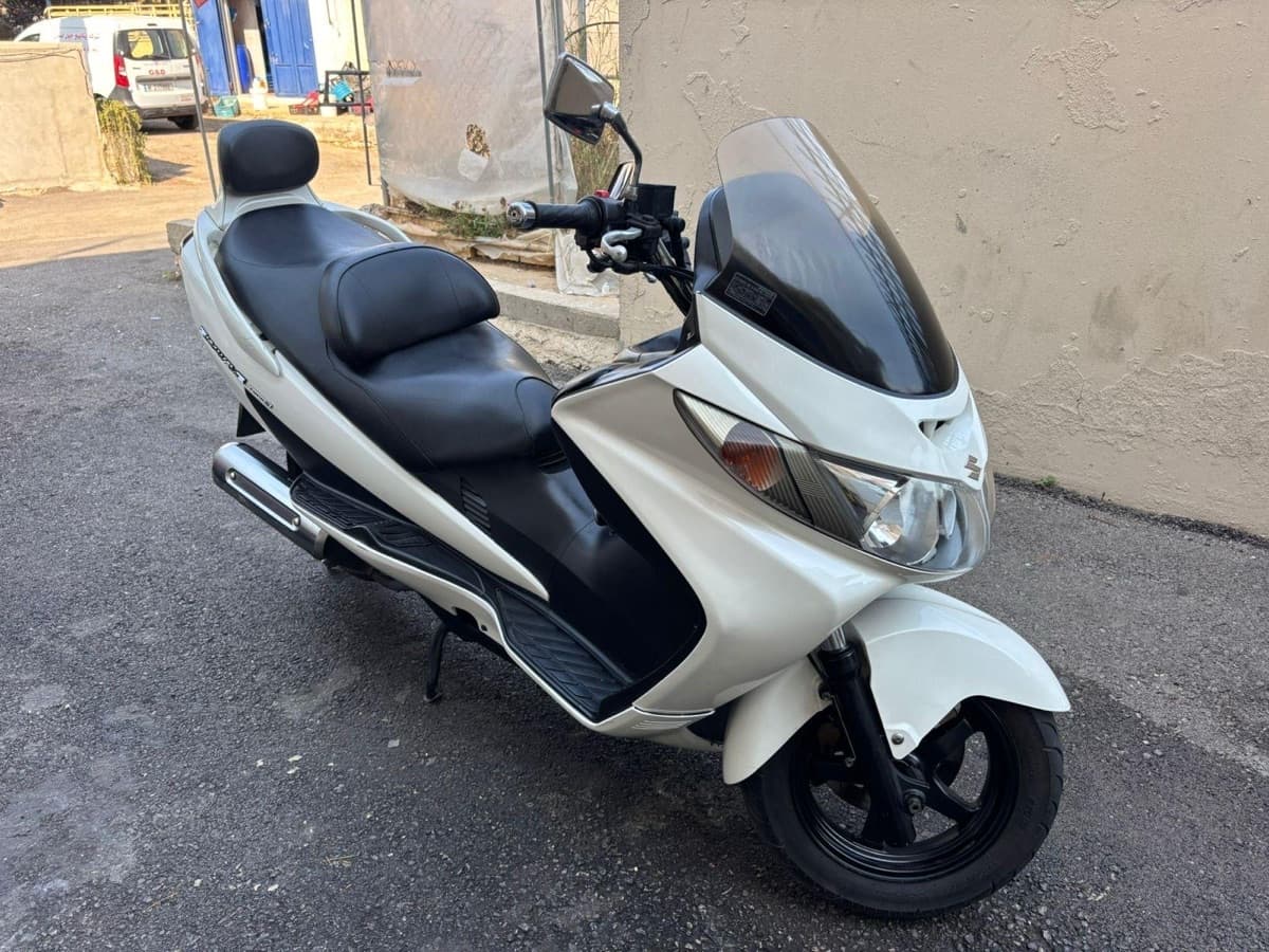 Suzuki Sky Wave 250
